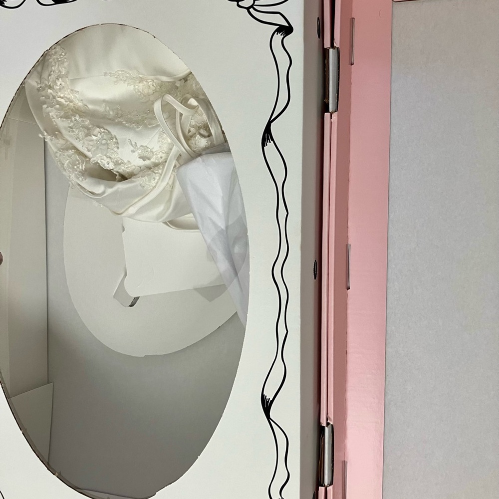 Wedding Dress Storage Box - Picture 3 of 8